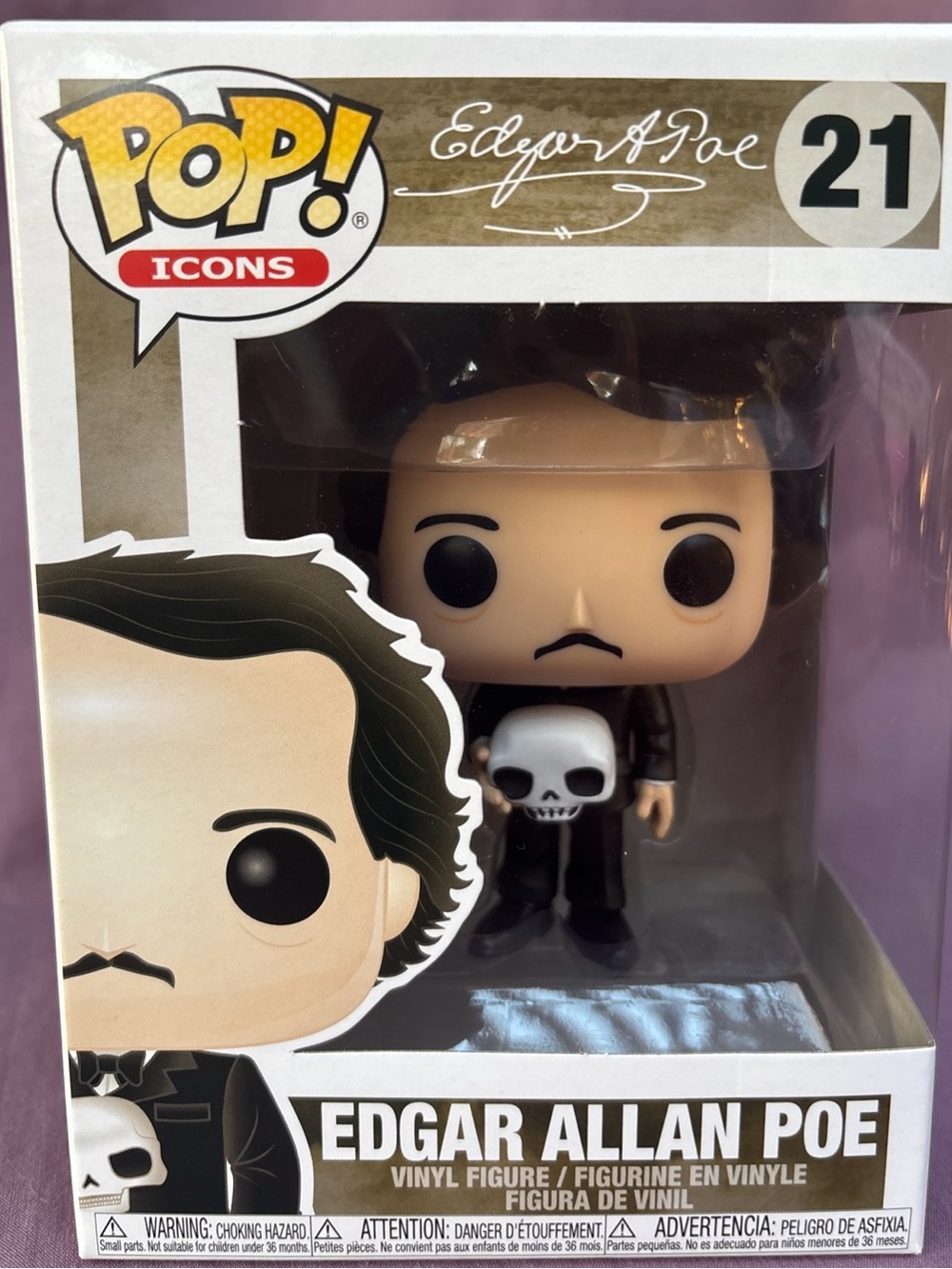 Funko Pop EDGAR ALLAN POE Icons 2023 holding skull spooky Halloween